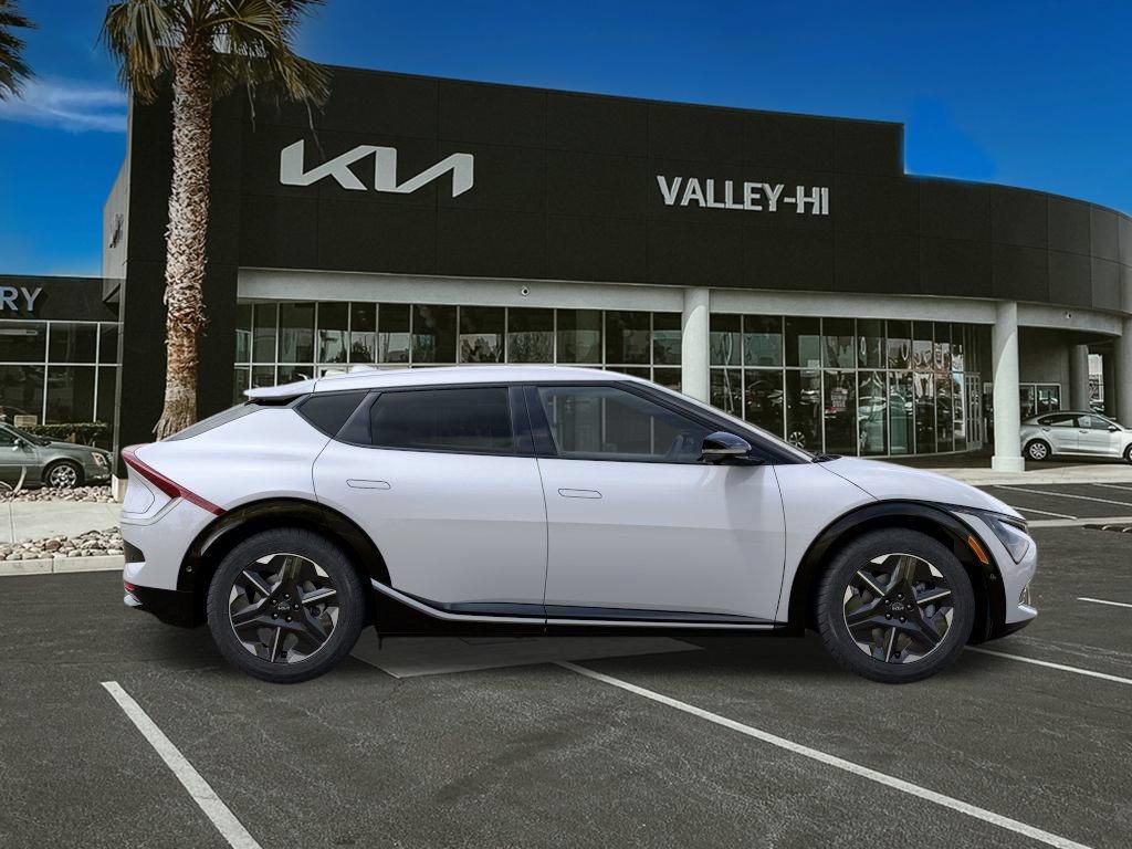 New 2025 Kia EV6 Wind RWD image 8
