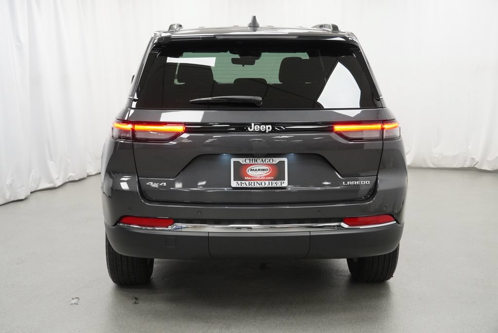Used 2025 Jeep Grand Cherokee Laredo X AWD/4WD image 11