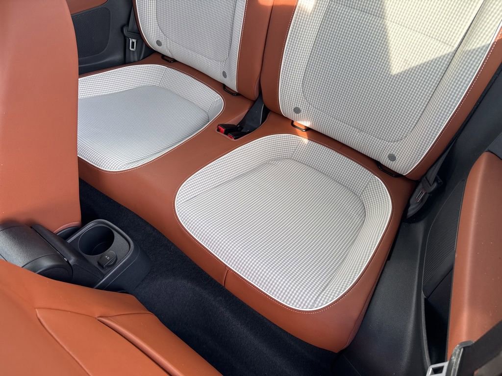 Used 2015 Volkswagen Beetle 1.8T Classic image 16