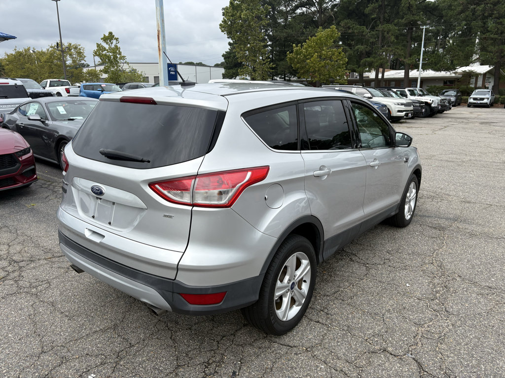 Used 2016 Ford Escape SE FWD image 5