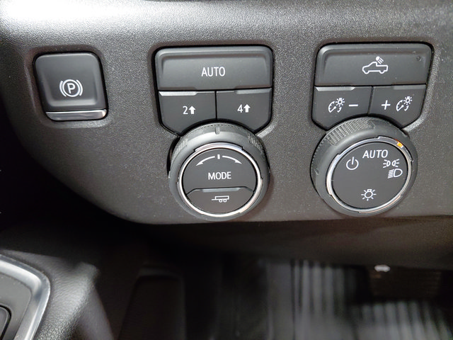 Used 2026 Chevrolet Silverado 1500 LT AWD/4WD image 39