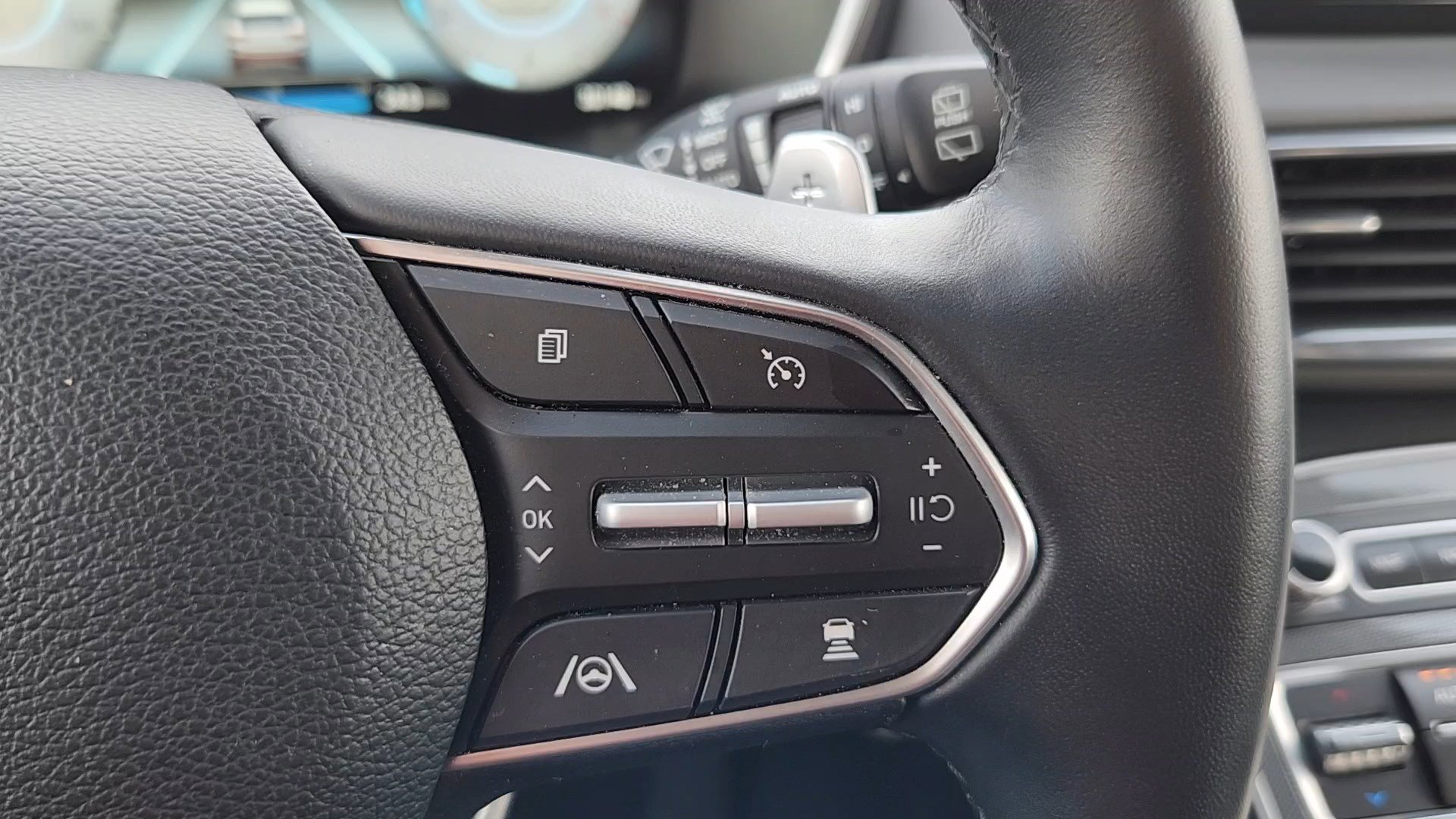 Used 2023 Hyundai Santa Fe Limited image 14