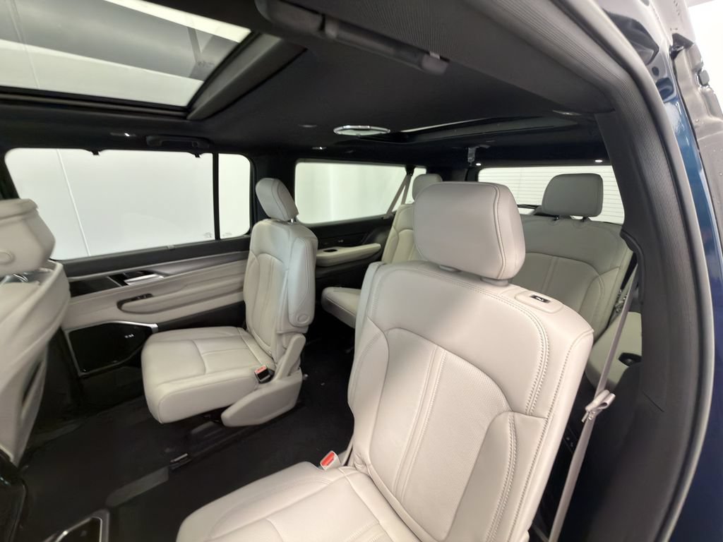 New 2026 Jeep Grand Wagoneer L Limited AWD/4WD image 20