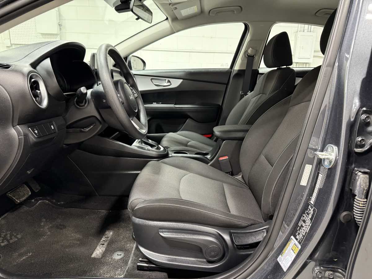 Used 2024 Kia Forte LXS FWD image 8
