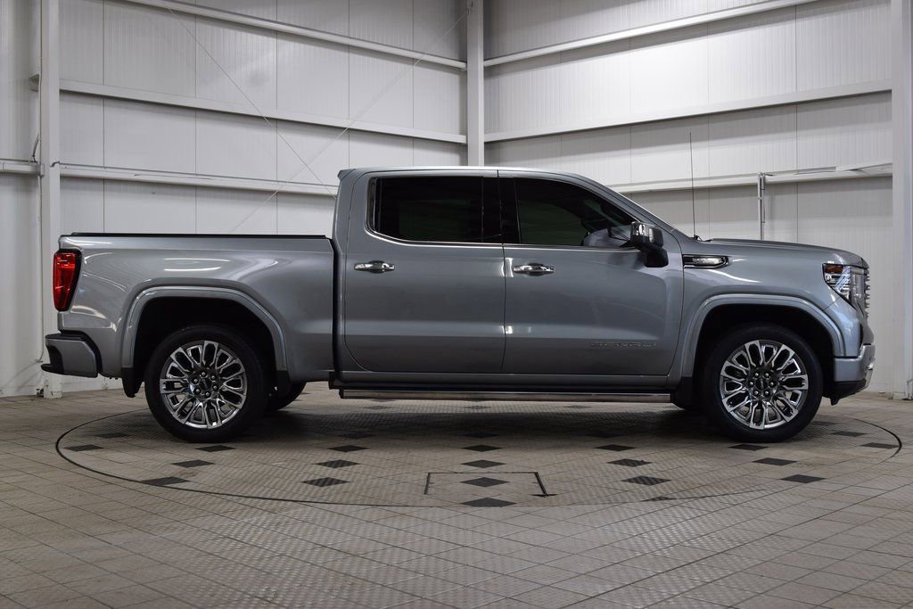 Used 2023 GMC Sierra 1500 Denali Ultimate image 9