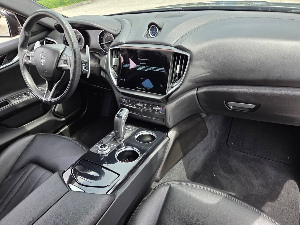 Used 2023 Maserati Ghibli Modena RWD image 12