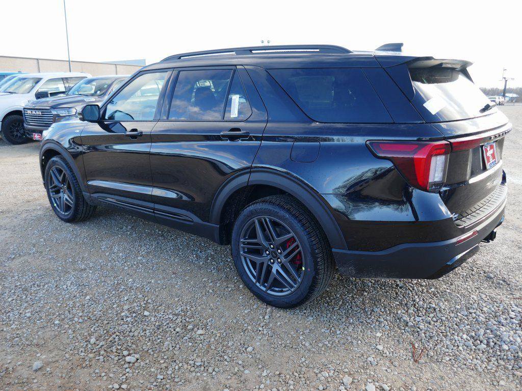 New 2026 Ford Explorer ST-Line w/ ST-Line Street Pack image 7