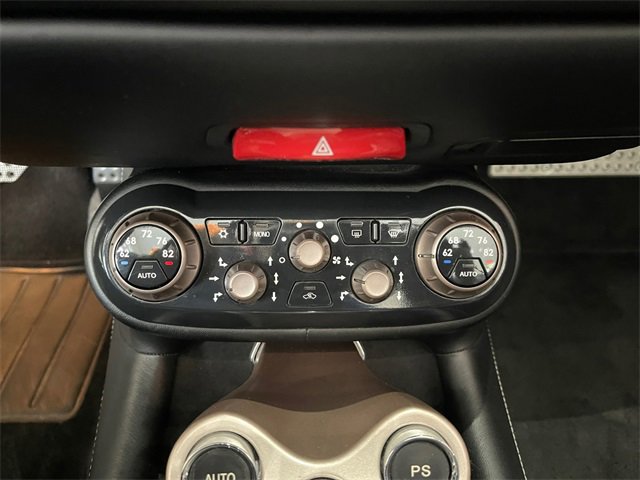 Used 2014 Ferrari California image 22