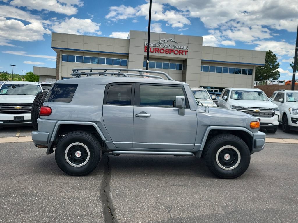 Used 2013 Toyota FJ Cruiser 4WD image 3