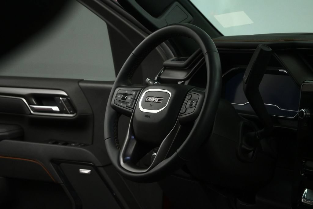 Used 2025 GMC Sierra 2500 AT4 w/ AT4 Premium Plus Package AWD/4WD image 68