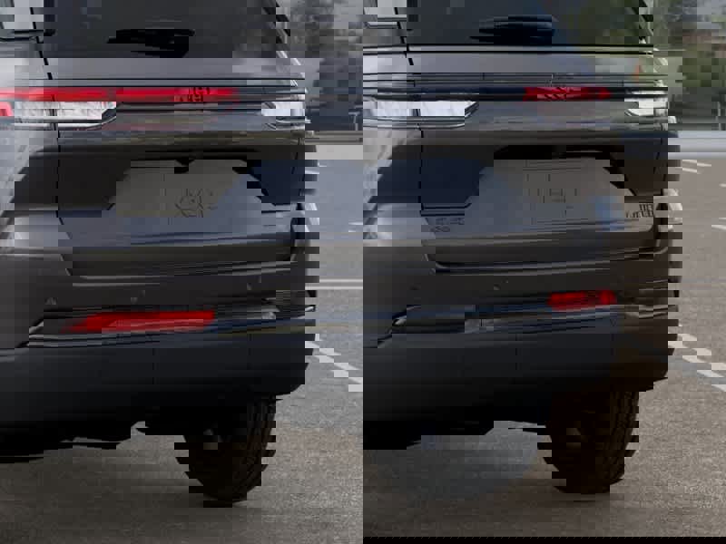 New 2025 Jeep Grand Cherokee Limited image 13