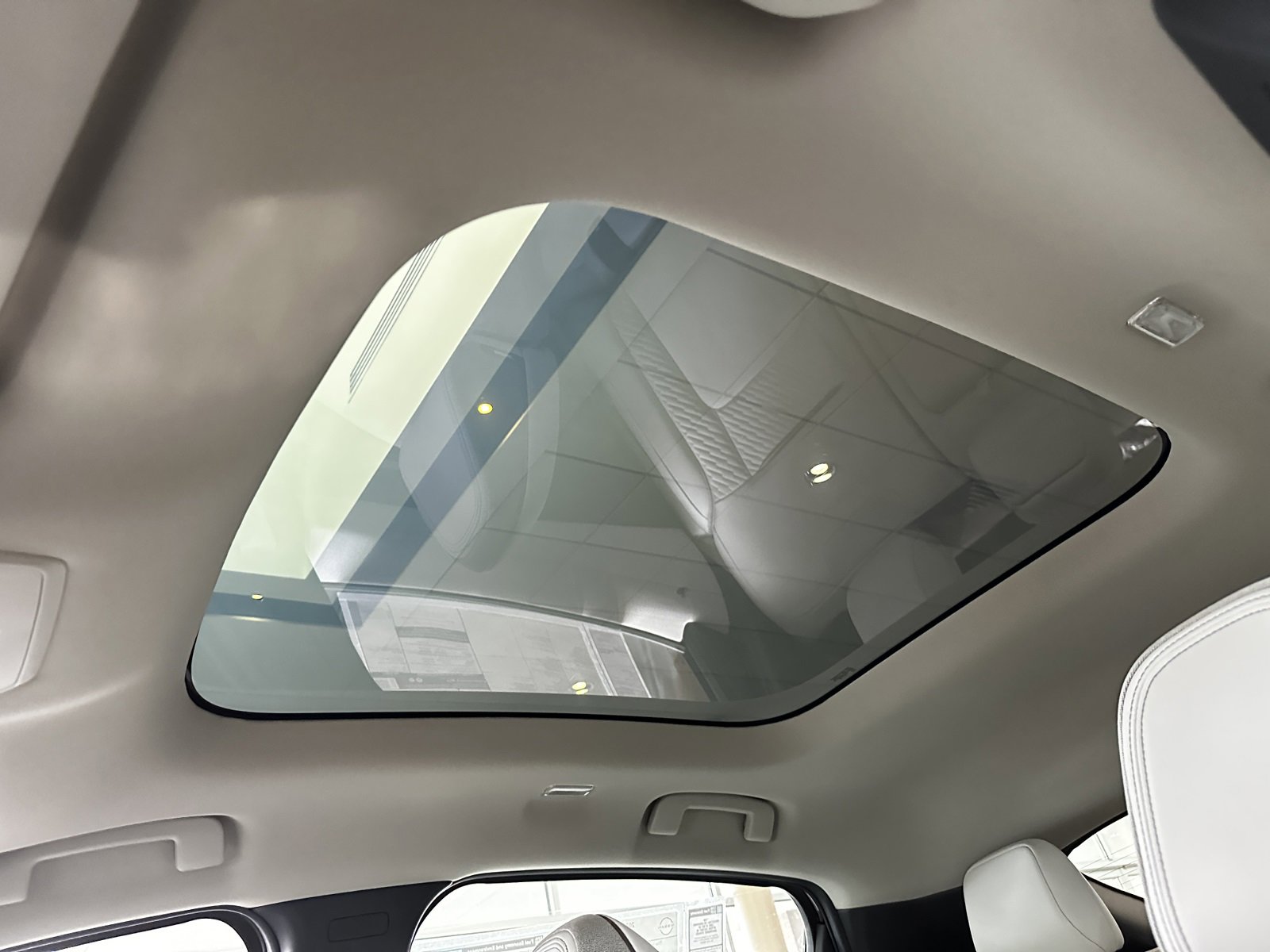 New 2026 Nissan Leaf Platinum+ w/ Illuminated Package image 32