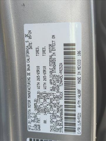 Used 2024 Toyota Tacoma TRD Sport image 28