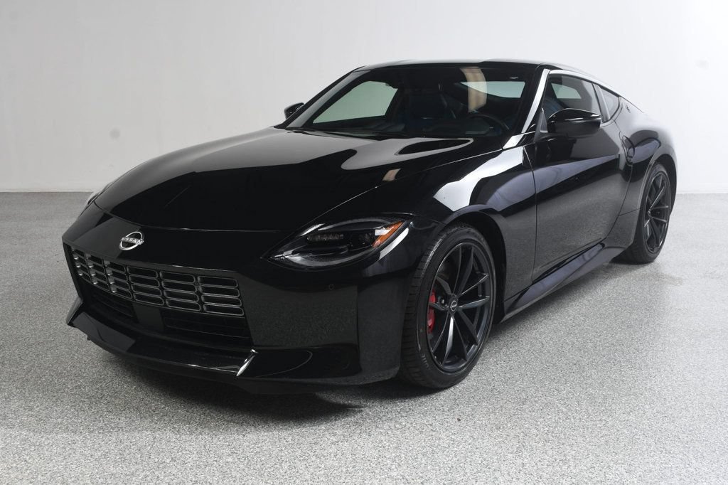 Used 2024 Nissan Z Performance w/ Floor Mat Package RWD image 7