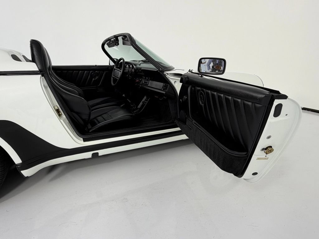 Used 1989 Porsche 911 Speedster RWD image 21