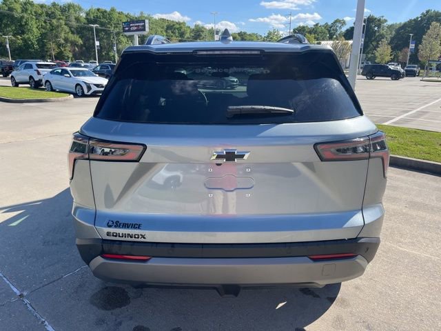 New 2026 Chevrolet Equinox LT w/ Midnight Edition FWD image 5