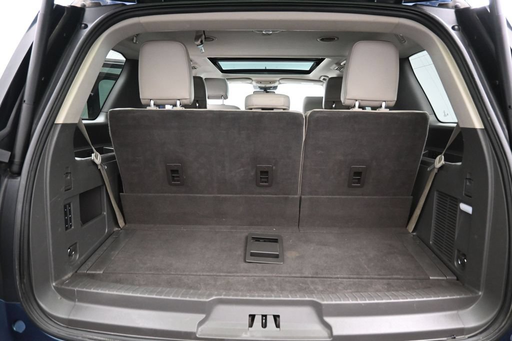 Used 2019 Ford Expedition XLT w/ Equipment Group 202A RWD image 39