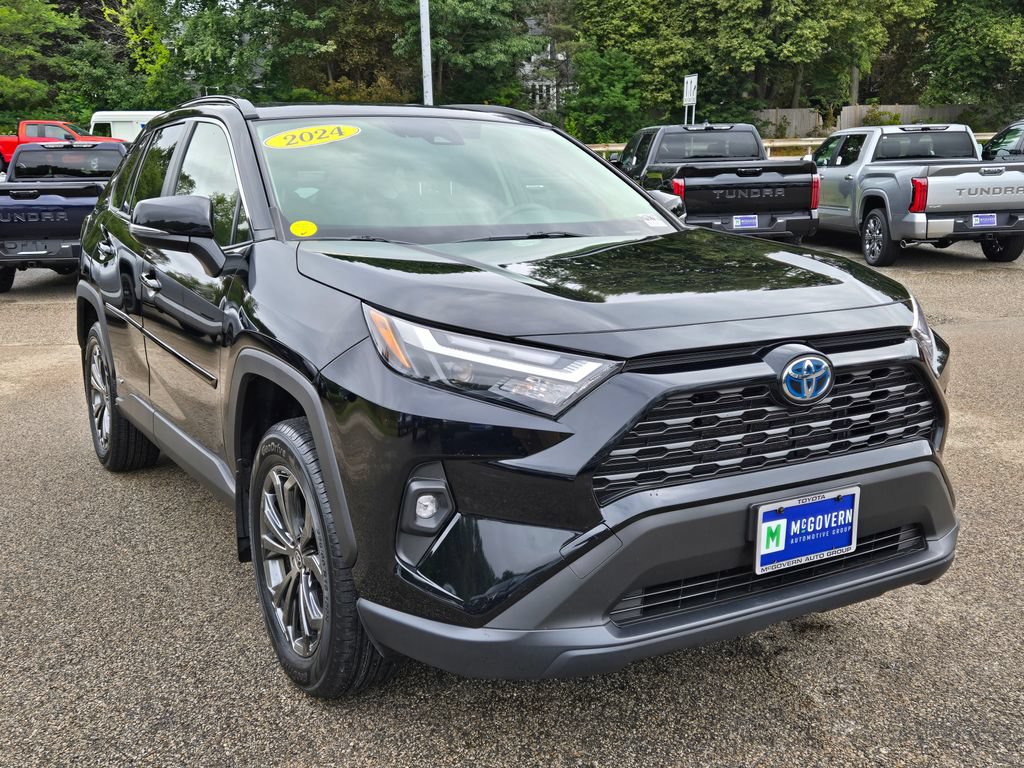 Used 2024 Toyota RAV4 XLE Premium w/ Weather Package AWD/4WD image 8