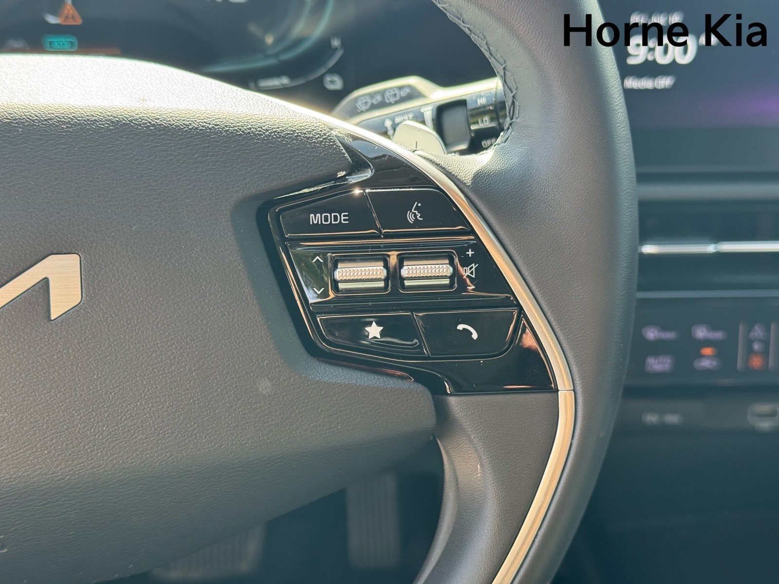 Certified 2024 Kia Niro EX FWD image 19