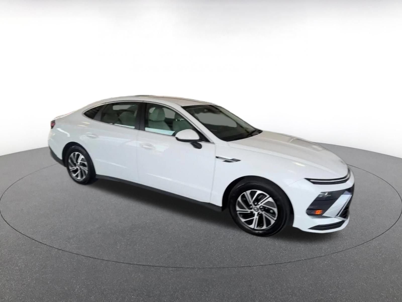 Used 2026 Hyundai Sonata Blue FWD video 2