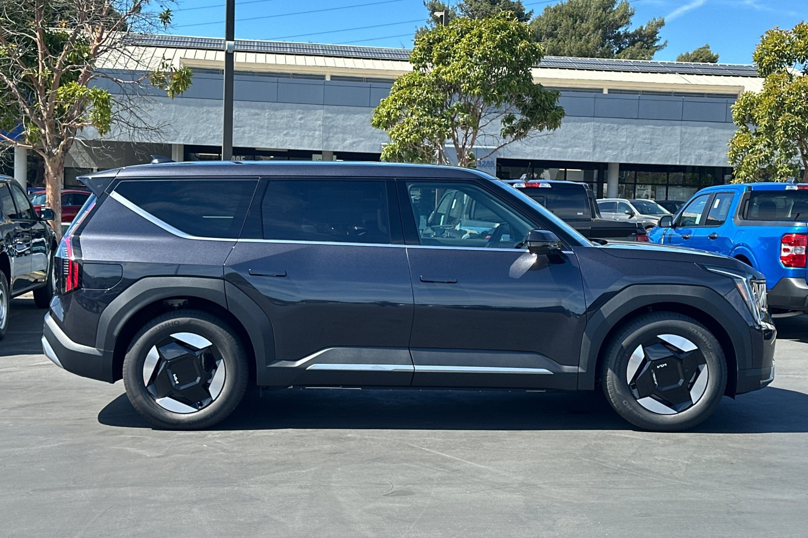 New 2026 Kia EV9 Light RWD image 3