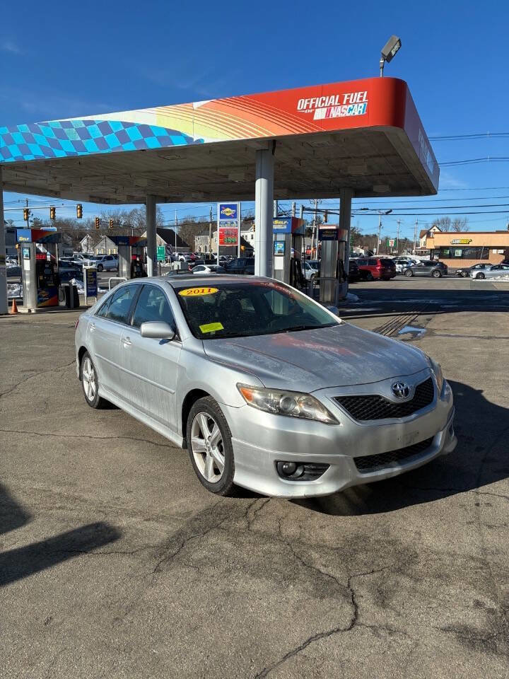 Used 2011 Toyota Camry SE image 8