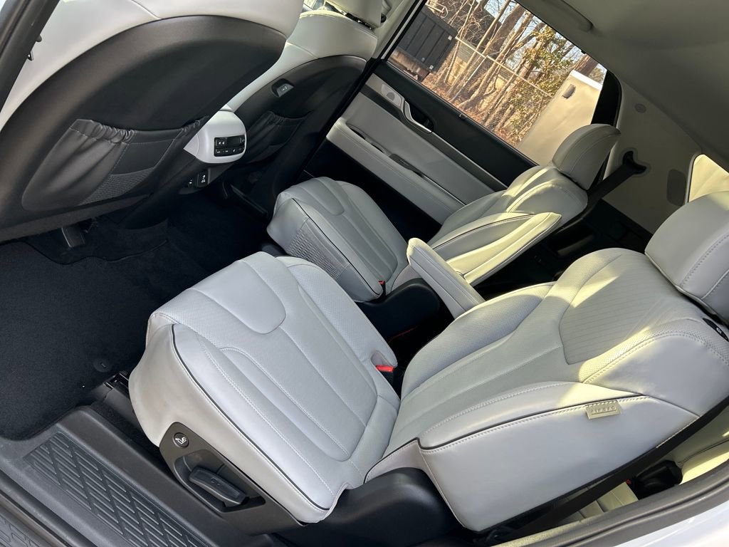 Used 2023 Hyundai Palisade SEL w/ Premium Package image 24