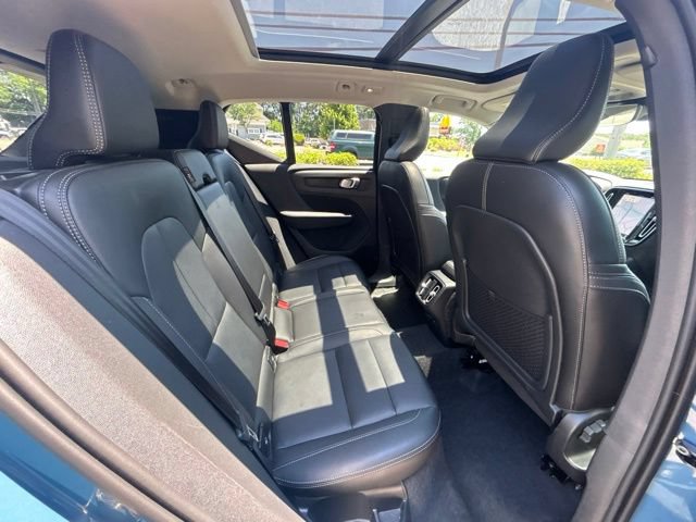 Used 2025 Volvo XC40 B5 Core AWD/4WD image 13