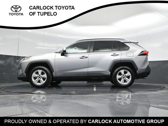 Used 2021 Toyota RAV4 XLE w/ Convenience Package FWD image 46
