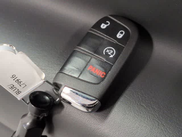 Used 2020 Jeep Renegade Limited w/ Safety and Security Group AWD/4WD image 32