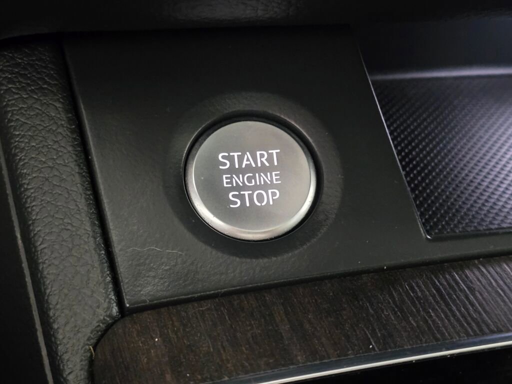 Used 2022 Audi Q5 2.0T Premium w/ Convenience Package image 47