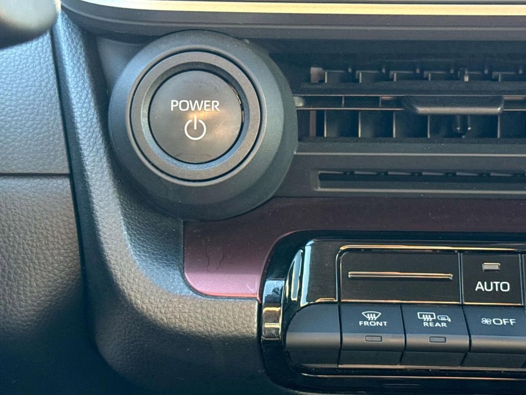 Used 2024 Toyota Prius Prime SE image 25