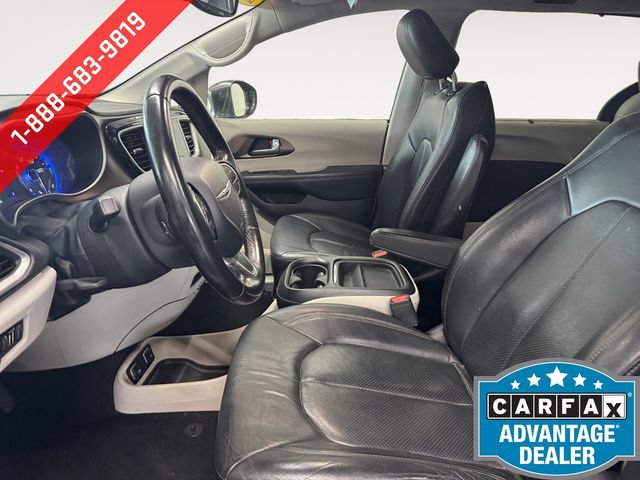 Used 2018 Chrysler Pacifica Touring-L FWD image 8
