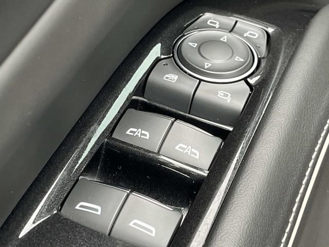 Used 2023 Cadillac Escalade ESV Sport Platinum image 35