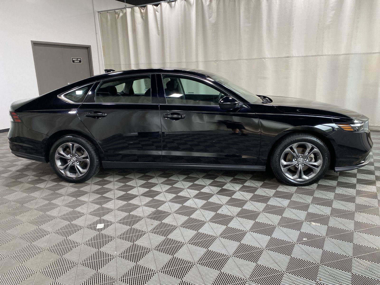Certified 2023 Honda Accord EX image 8