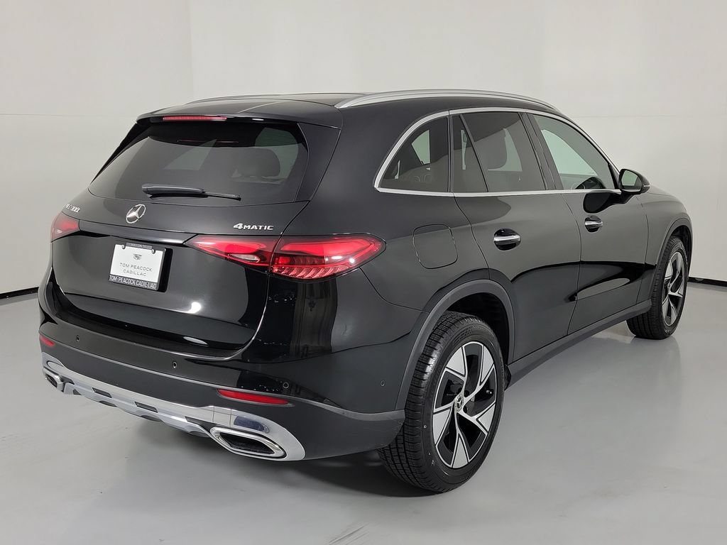 Used 2024 Mercedes-Benz GLC 300 4MATIC image 3