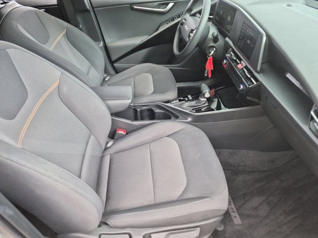Used 2025 Kia Niro LX FWD image 30