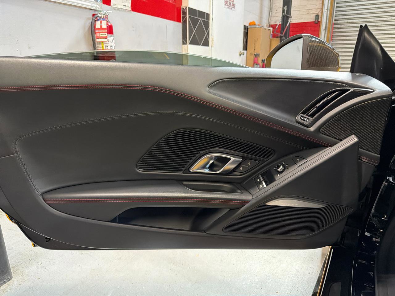 Used 2017 Audi R8 V10 plus image 23