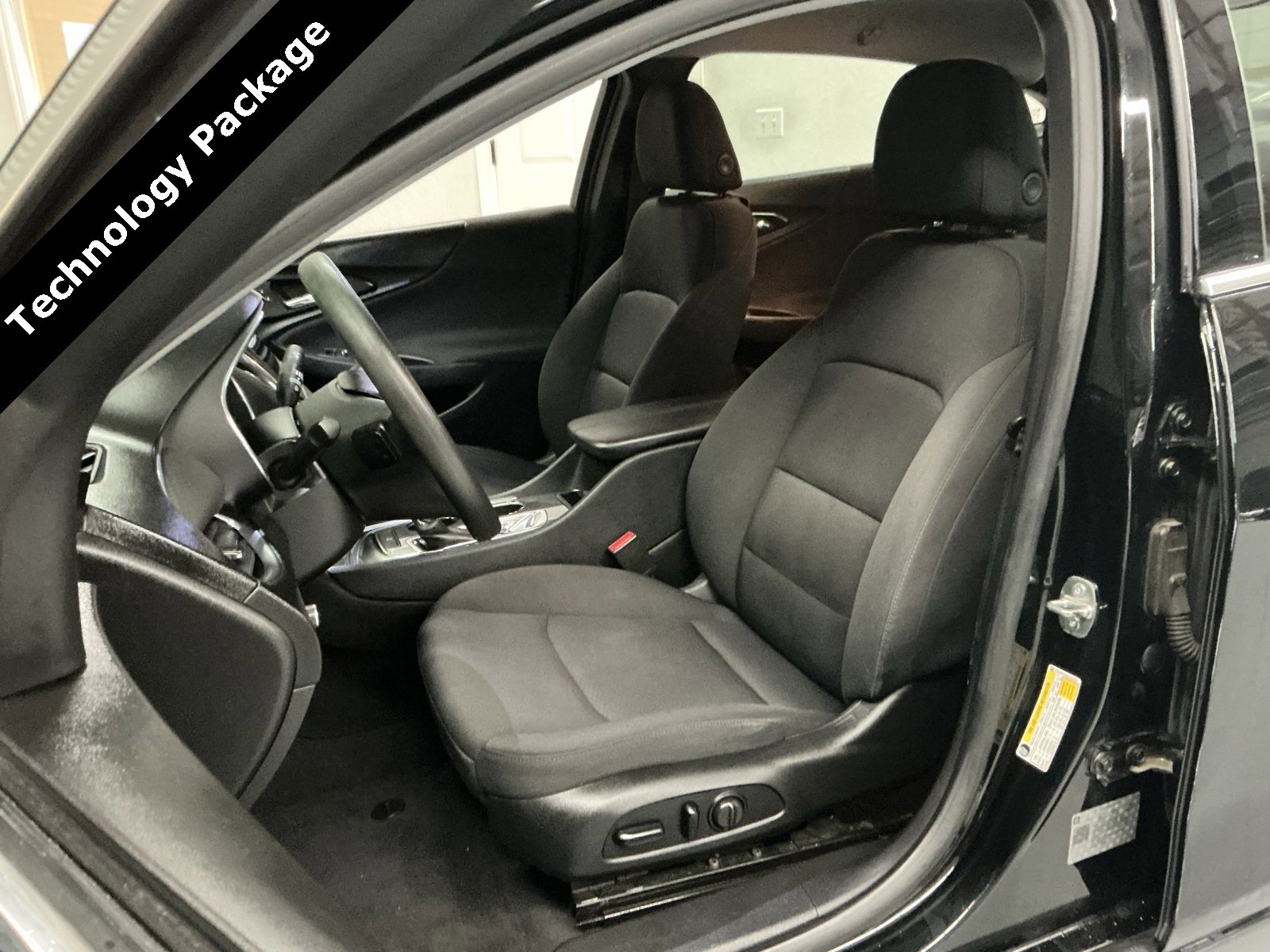 Used 2019 Chevrolet Malibu LT image 12