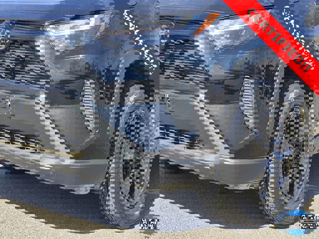 Used 2024 Toyota RAV4 LE image 5