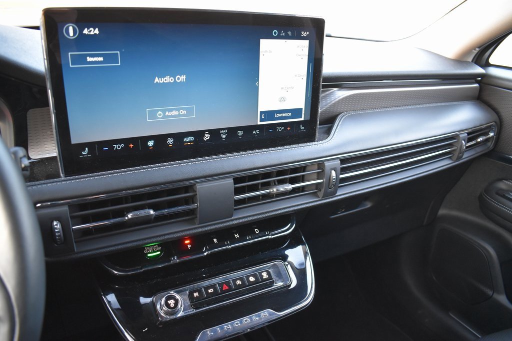 Used 2025 Lincoln Corsair Reserve image 13