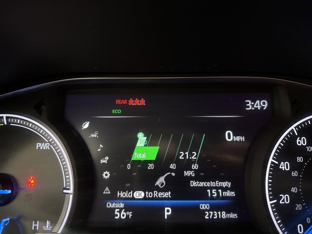 Used 2024 Toyota Venza XLE image 11