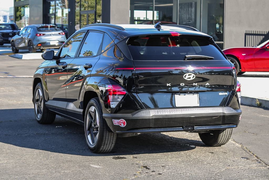 Used 2024 Hyundai Kona SEL image 6