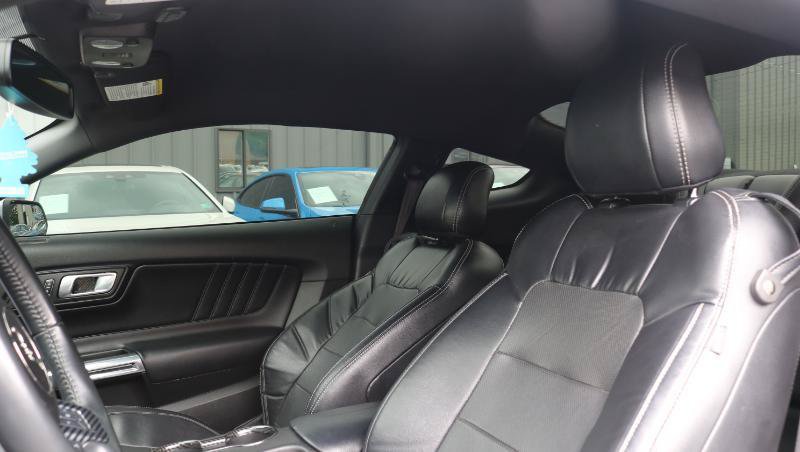 Used 2020 Ford Mustang Premium RWD image 8