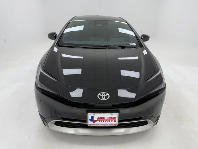 Used 2025 Toyota Prius Plug-In Hybrid w/ Limited Premium Package image 3