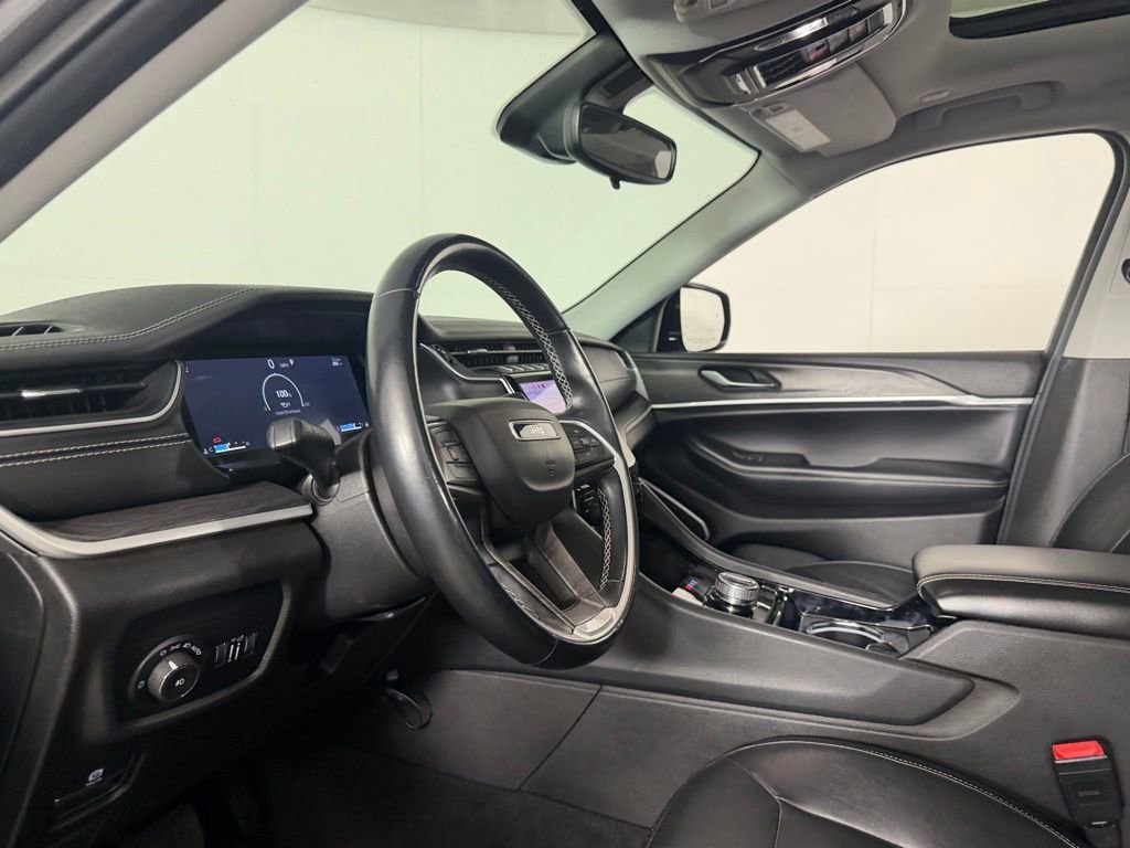 Used 2021 Jeep Grand Cherokee L Limited RWD image 23