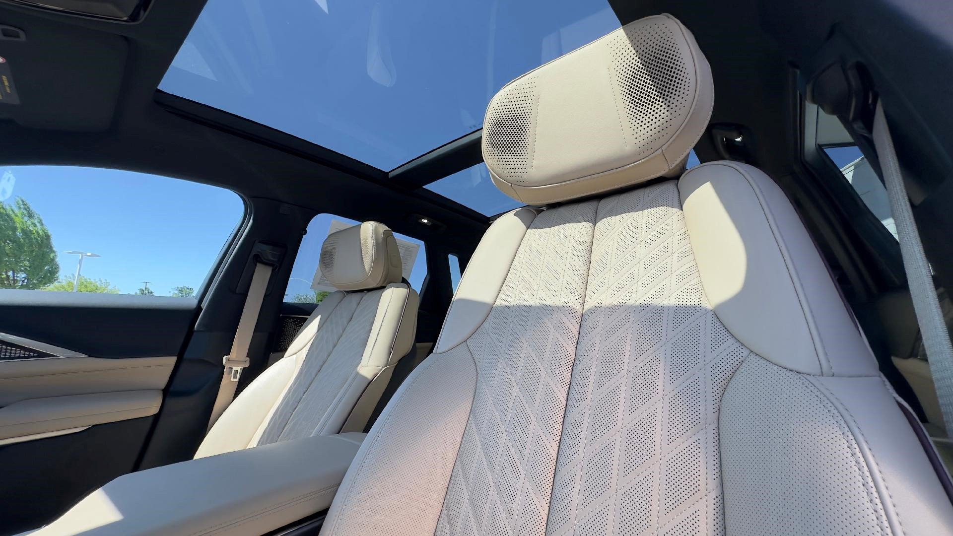 Certified 2024 Cadillac Lyriq Sport w/ Nappa Leather Package image 16