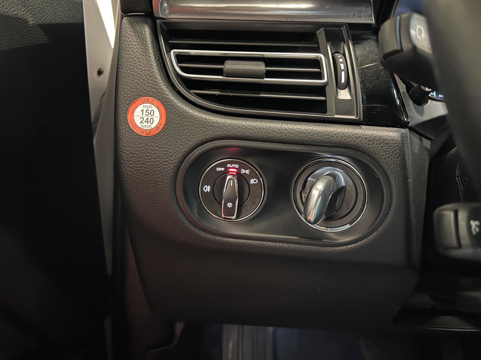 Used 2021 Porsche Macan image 15