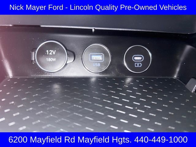 Used 2025 Genesis G70 2.5T image 30