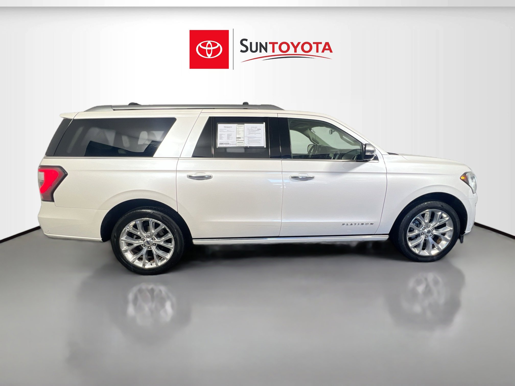 Used 2018 Ford Expedition Max Platinum AWD/4WD image 2